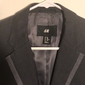 Men’s charcoal grey blazer